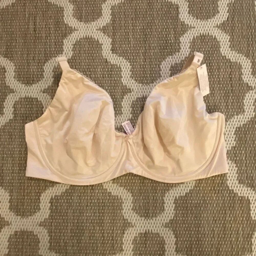 Victoria’s Secret bra, body by Victoria. Perfect coverage minimizer bra size 44D
